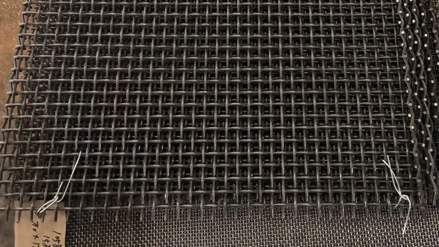 Detailed explanation of the performance advantages of manganese steel screen and the key points of polyurethane screen process