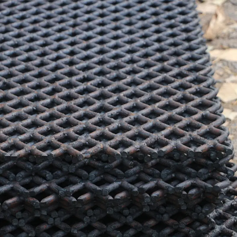 Manganese-Steel-Welded-Mine-Screen-Mesh2.jpg